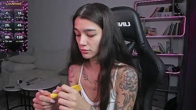 vinkitinkii online show from January 2025 07:11:02 AM