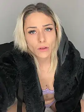 petrouchkaaa  online show from March 2025 09:56:01 PM