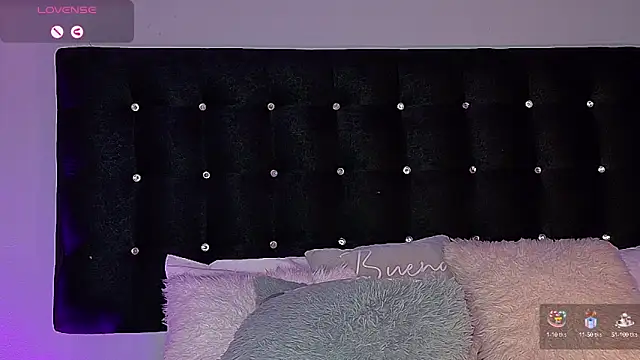 charlotteeruss online show from December 2024 12:07:02 AM