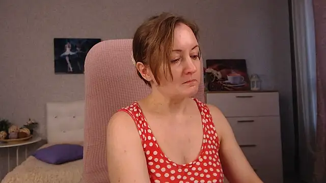 Snapshot of BettyFootFetish chatting on November 2025 10:01:02 AM BettyFootFetish online show from November 2025 10:01:02 AM