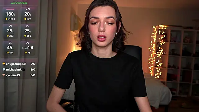 olivia jeas online show from February 2026 12:18:02 AM