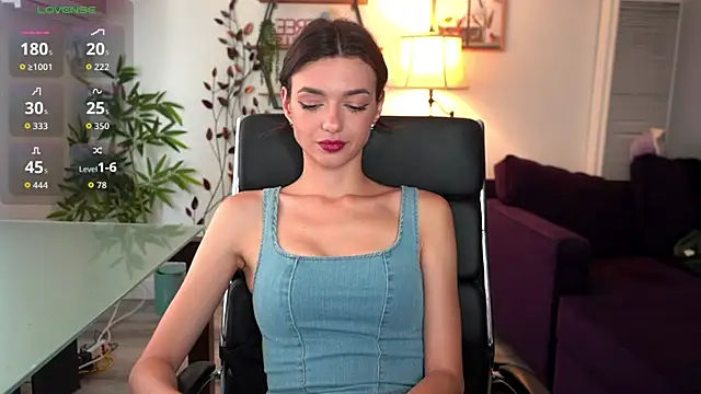 Snapshot of olivia_jeas chatting on June 2026 09:20:01 PM olivia jeas online show from June 2026 09:20:01 PM