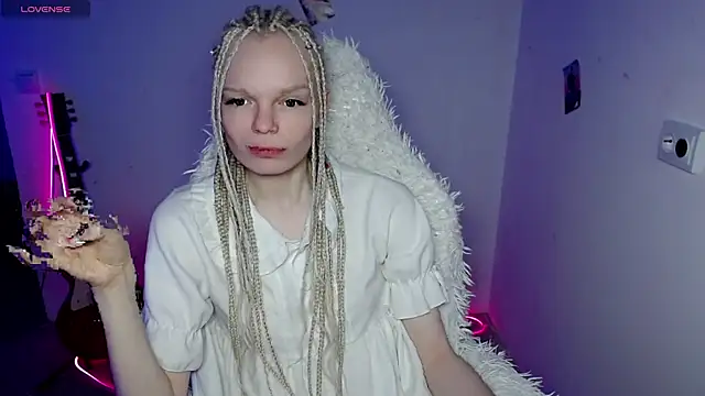 Emily Nyaffee online show from January 2026 09:18:01 PM