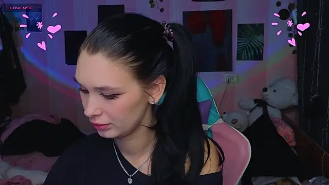 Amanda Tender online show from September 2025 10:10:02 PM