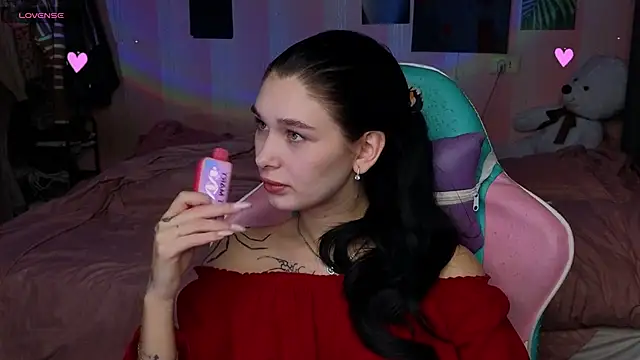 Amanda Tender online show from November 2025 09:47:01 PM