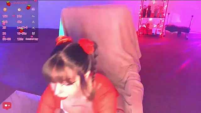 PetiteAngel666 online show from December 2025 09:26:02 AM