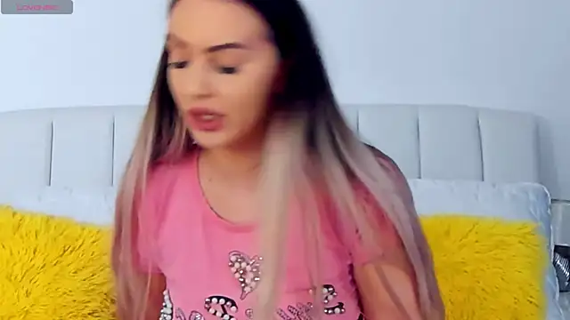 Snapshot of AllisonSweets chatting on January 2025 01:22:02 PM AllisonSweets online show from January 2025 01:22:02 PM