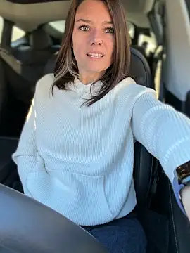 LadyLena1 online show from October 2025 04:08:01 PM