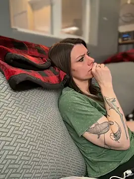 LadyLena1 online show from December 2025 12:05:02 AM