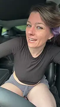 Snapshot of LadyLena1 chatting on July 2026 04:32:01 PM LadyLena1 online show from July 2026 04:32:01 PM