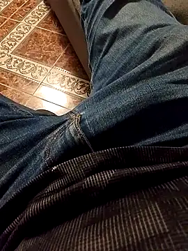 Snapshot of hotman8209 chatting on October 2025 03:32:01 AM hotman8209 online show from October 2025 03:32:01 AM