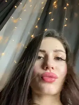 Snapshot of SofiaLaLight chatting on January 2025 09:20:01 PM SofiaLaLight online show from January 2025 09:20:01 PM