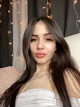 Snapshot of SofiaLaLight chatting on January 2025 05:08:01 AM SofiaLaLight online show from January 2025 05:08:01 AM