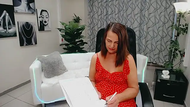 Snapshot of Favorite_0 chatting on November 2025 06:56:02 AM Favorite 0 online show from November 2025 06:56:02 AM