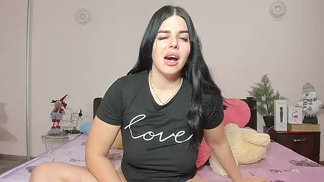 Snapshot of Annatrybebetter chatting on December 2024 08:23:02 PM Annatrybebetter online show from December 2024 08:23:02 PM