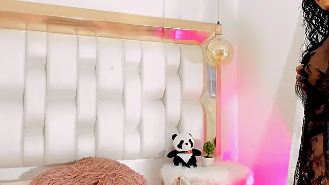 BeckyRusso online show from February 2025 12:39:02 PM