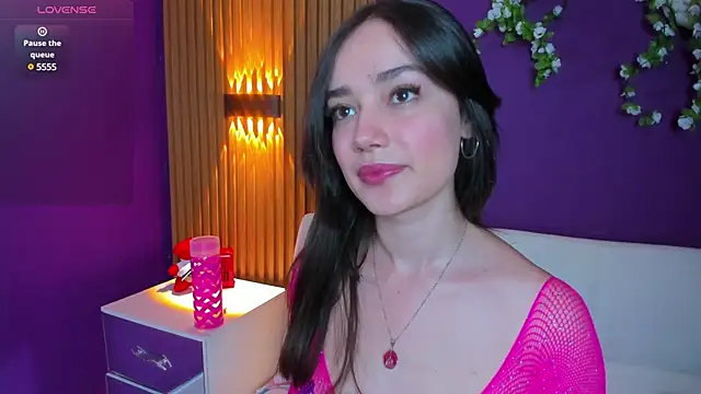 Kate Amaretto  online show from December 2024 08:20:02 PM