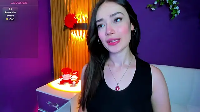 Kate Amaretto  online show from March 2025 08:33:02 PM