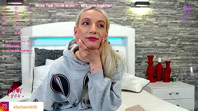 Snapshot of Ella_Charm chatting on February 2025 08:03:02 PM Ella Charm online show from February 2025 08:03:02 PM