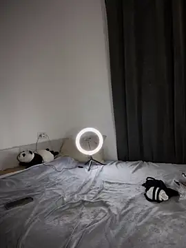 Snapshot of Ella_Charm chatting on October 2025 04:17:01 PM Ella Charm online show from October 2025 04:17:01 PM