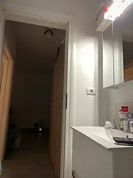 Snapshot of Ella_Charm chatting on February 2026 04:10:02 PM Ella Charm online show from February 2026 04:10:02 PM