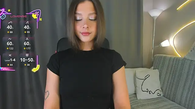 Alice hailey  online show from April 2026 08:03:02 PM