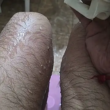 Snapshot of surfer_fun29 chatting on November 2025 03:28:01 AM surfer fun29 online show from November 2025 03:28:01 AM