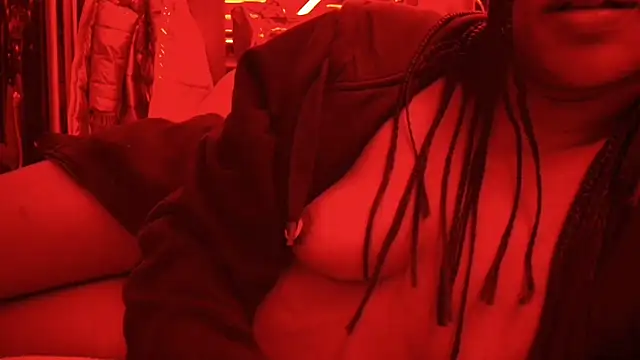 Snapshot of ROXYNL chatting on December 2024 08:47:01 PM ROXYNL online show from December 2024 08:47:01 PM