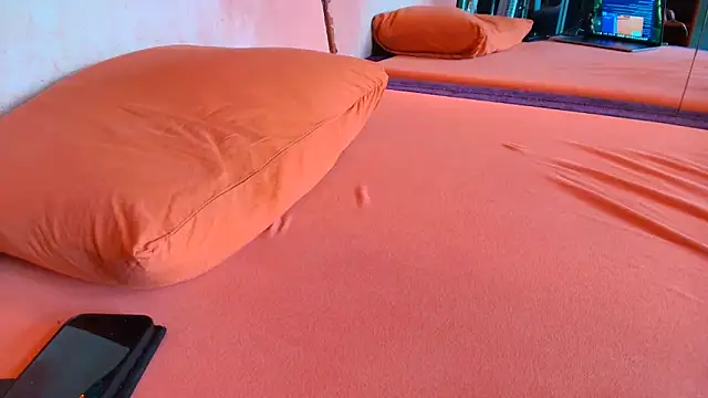 Snapshot of ROXYNL chatting on September 2025 11:01:02 AM ROXYNL online show from September 2025 11:01:02 AM