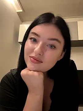 Angela Fosterr online show from October 2025 05:13:01 PM