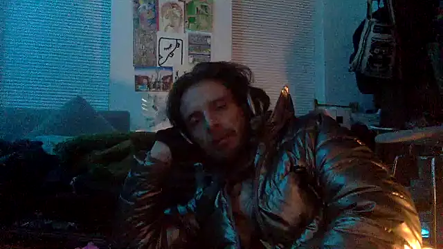 Snapshot of DownstairsSky chatting on December 2024 08:07:02 AM DownstairsSky online show from December 2024 08:07:02 AM