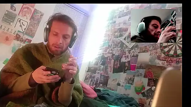 Snapshot of DownstairsSky chatting on January 2025 11:46:01 PM DownstairsSky online show from January 2025 11:46:01 PM