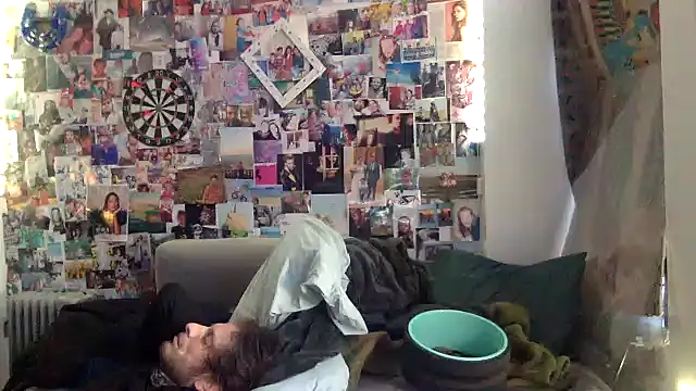 Snapshot of DownstairsSky chatting on February 2025 06:34:02 PM DownstairsSky online show from February 2025 06:34:02 PM