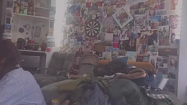 Snapshot of DownstairsSky chatting on February 2025 09:49:01 PM DownstairsSky online show from February 2025 09:49:01 PM