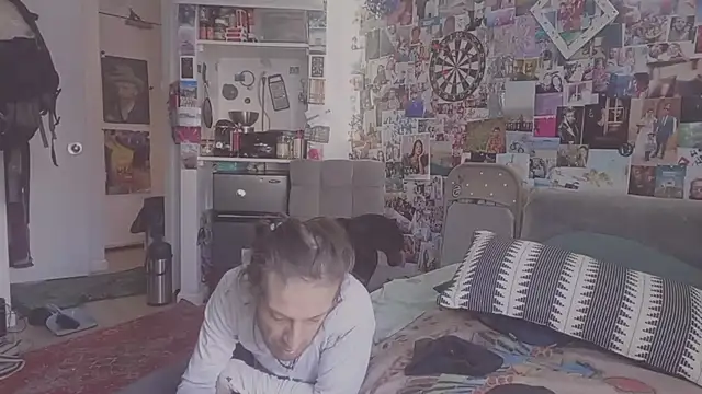 Snapshot of DownstairsSky chatting on February 2025 03:31:02 PM DownstairsSky online show from February 2025 03:31:02 PM