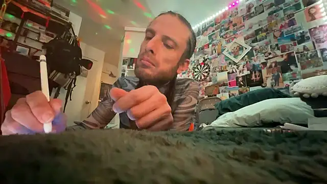 Snapshot of DownstairsSky chatting on March 2025 11:47:01 PM DownstairsSky online show from March 2025 11:47:01 PM