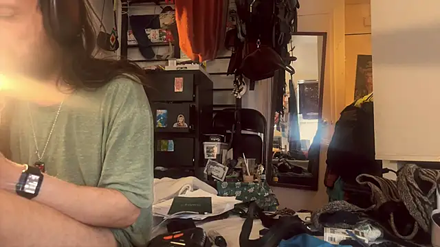 Snapshot of DownstairsSky chatting on April 2026 02:55:01 PM DownstairsSky online show from April 2026 02:55:01 PM