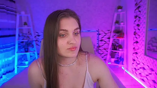 EmmyCharmm online show from May 2026 06:07:01 AM