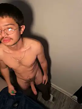 Snapshot of demonslayerr999 chatting on December 2024 11:25:01 PM demonslayerr999 online show from December 2024 11:25:01 PM