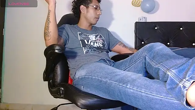 FuckHardlove online show from December 2024 02:16:01 PM