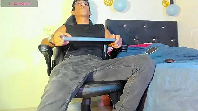 FuckHardlove online show from February 2025 03:22:01 AM