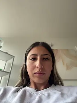Ameellie online show from May 2026 02:25:01 PM