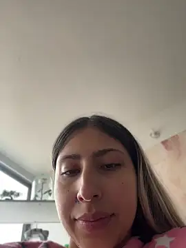 Ameellie online show from May 2026 03:52:02 PM