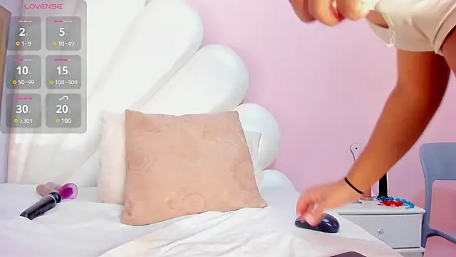 Letizia West  online show from February 2025 08:09:02 AM