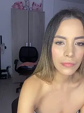 Snapshot of amelye_saens chatting on January 2025 11:10:02 PM amelye saens online show from January 2025 11:10:02 PM