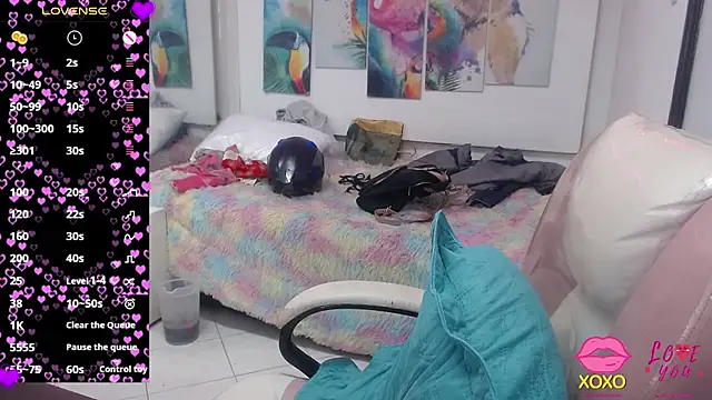 Snapshot of alegriamartinez chatting on October 2025 07:03:02 PM alegriamartinez online show from October 2025 07:03:02 PM