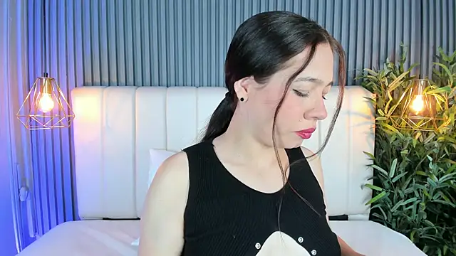 SaraRiley online show from December 2025 10:52:01 PM