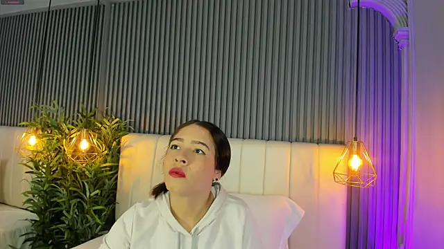 SaraRiley online show from December 2025 10:37:01 PM