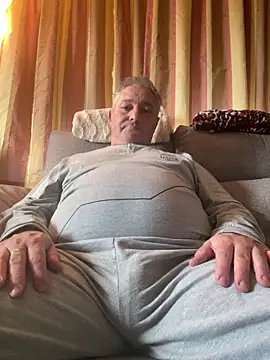 Snapshot of Russirayu chatting on March 2025 05:36:01 PM Russirayu online show from March 2025 05:36:01 PM