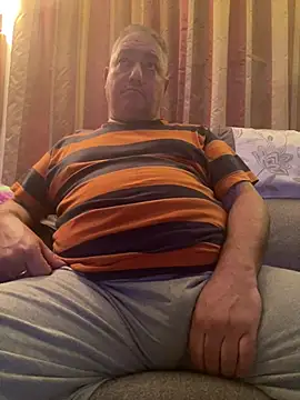 Snapshot of Russirayu chatting on February 2026 11:22:01 PM Russirayu online show from February 2026 11:22:01 PM